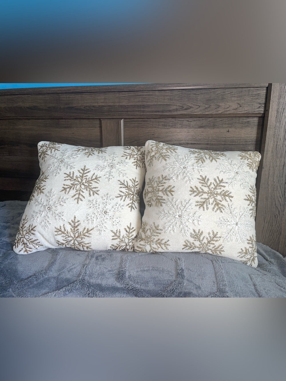 Holiday Snowflake Decorative Throw Pillow Pair - Gold on Cream